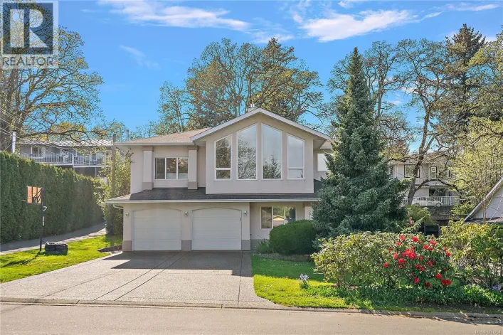 3914 Ascot Dr, Saanich