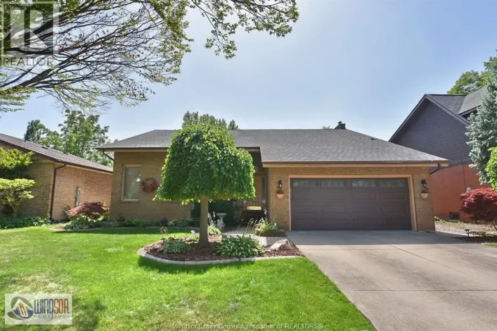 House for sale: 3915 VILLA BORGHESE DRIVE, Windsor