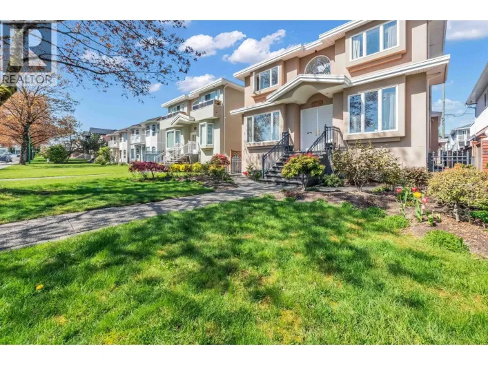 3919 PINE STREET, Burnaby