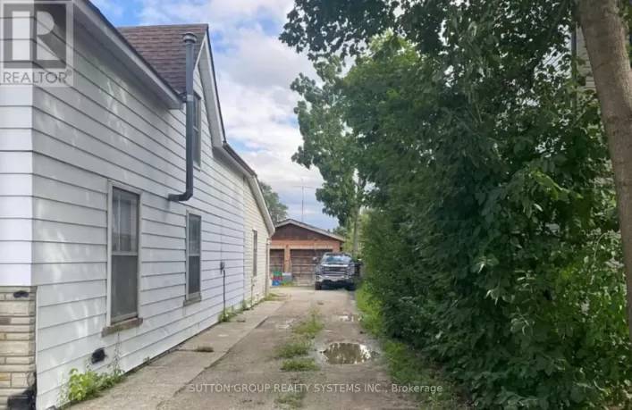 392 PEARL STREET, Milton