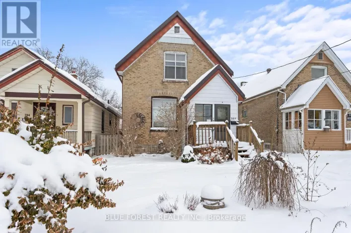 392 SPRUCE STREET, London East