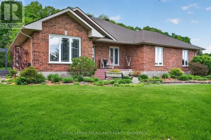 3920 MIDDLE WOODLAND DRIVE, Frontenac