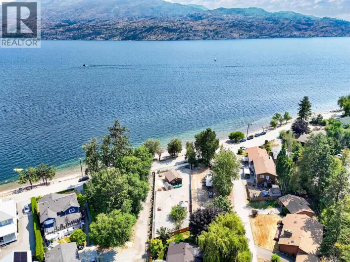 3922 Beach Avenue, Peachland