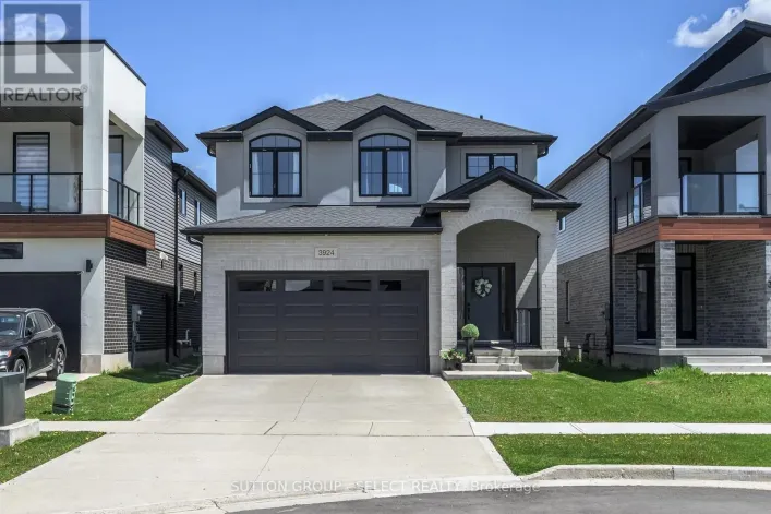 3924 CAMPBELL STREET N, London South