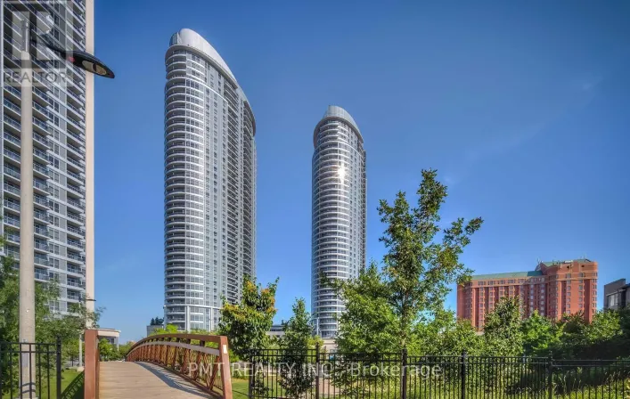 3925 - 135 VILLAGE GREEN SQUARE, Toronto