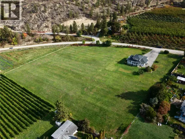 3925 North Naramata Road, Naramata