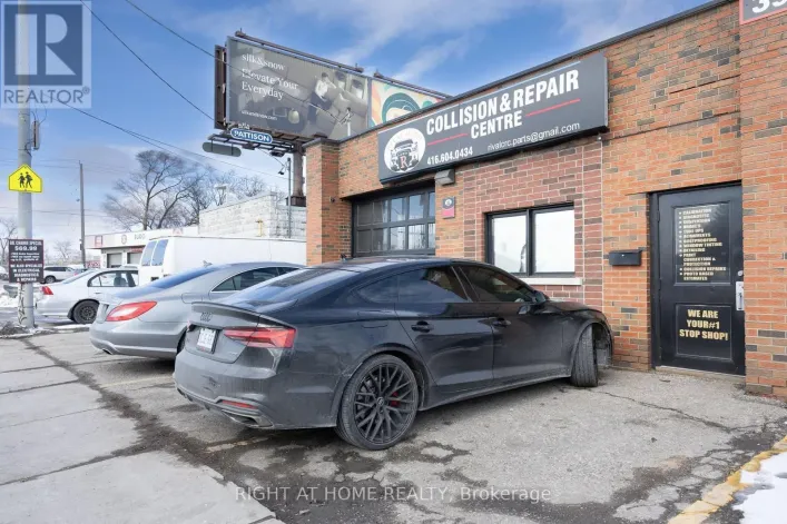 393 WESTON ROAD, Toronto