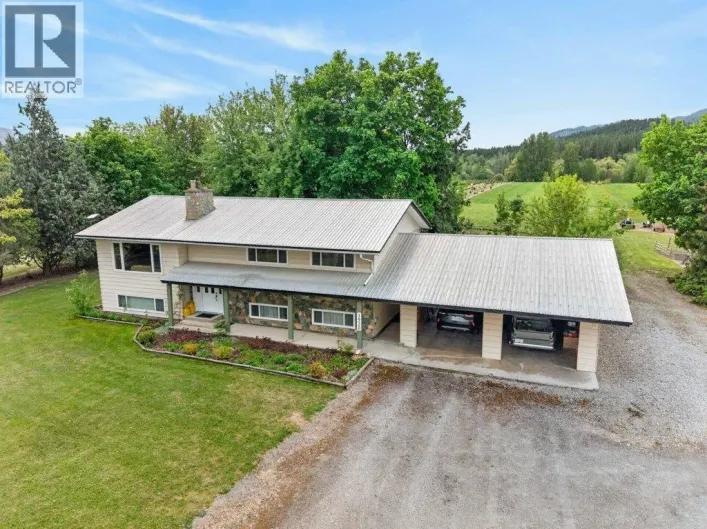 3930 10 Avenue NE, Salmon Arm