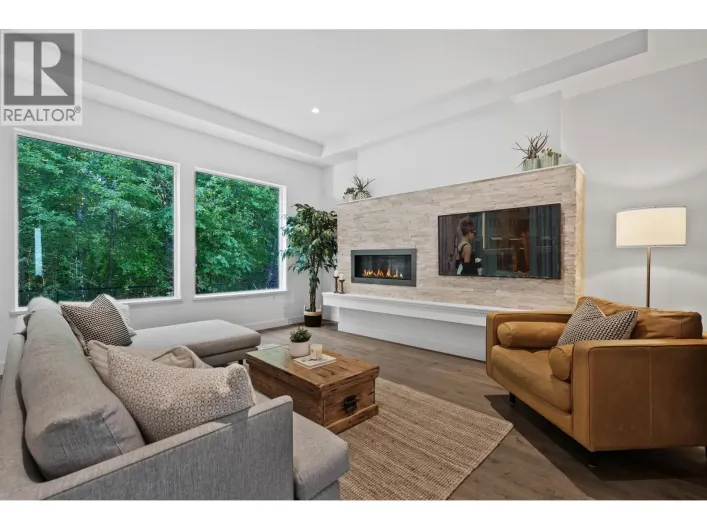 39355 FALCON CRESCENT, Squamish