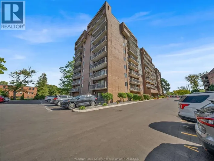 3936 WYANDOTTE STREET East Unit# 206, Windsor