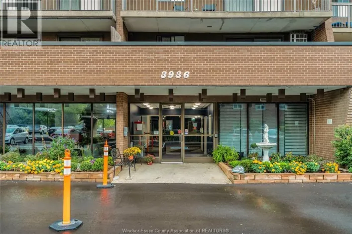 3936 WYANDOTTE STREET East Unit# 606, Windsor