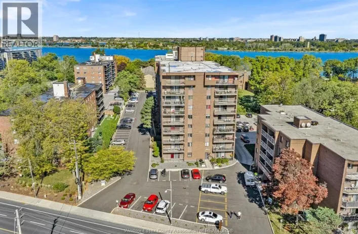 3936 WYANDOTTE STREET East Unit# 801, Windsor
