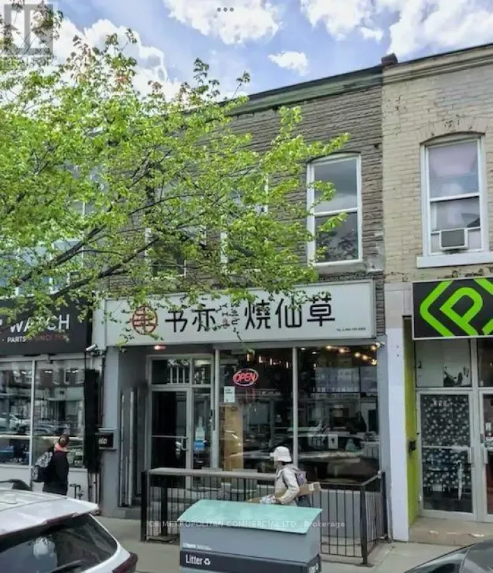 394 SPADINA AVENUE, Toronto