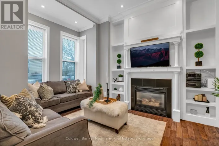 394 WOOLWICH STREET, Guelph