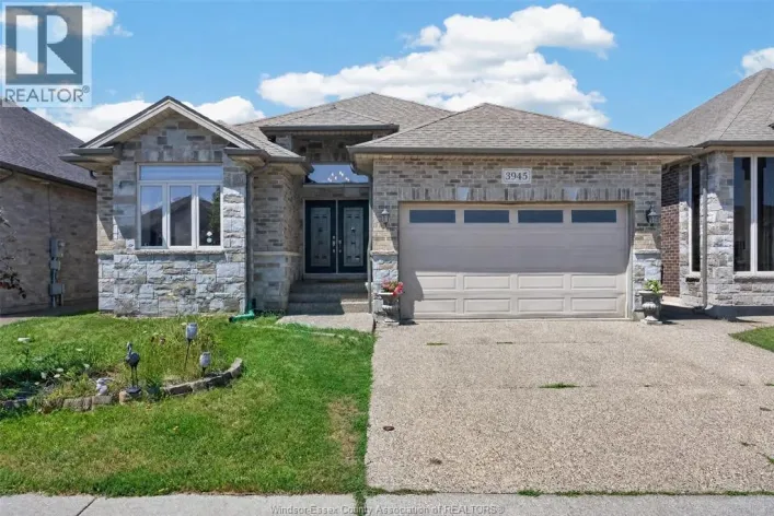 3945 ZANZIBAR CRESCENT, Windsor