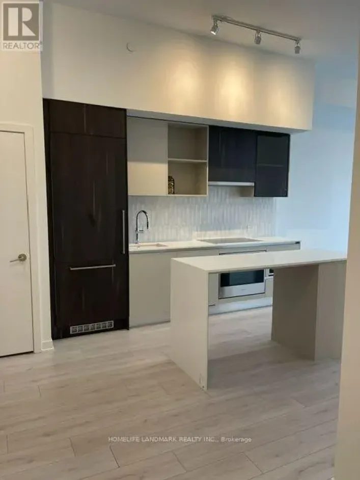 395 DUNDAS STREET W, Oakville