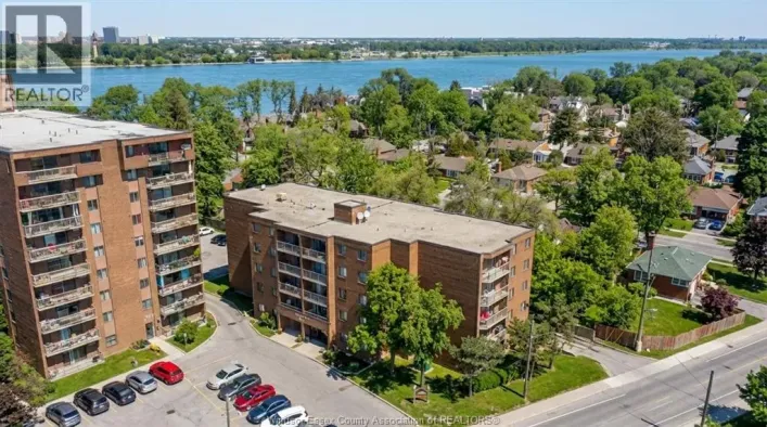 3950 WYANDOTTE STREET Unit# 105, Windsor
