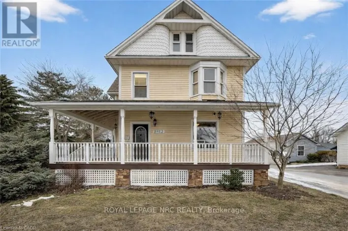 3952 VICTORIA AVENUE W, Lincoln