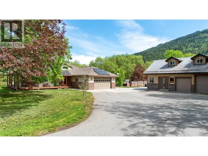 3960 50 Street NE, Salmon Arm