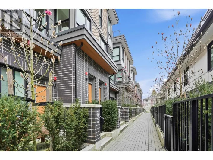 3960 DUMFRIES STREET, Vancouver