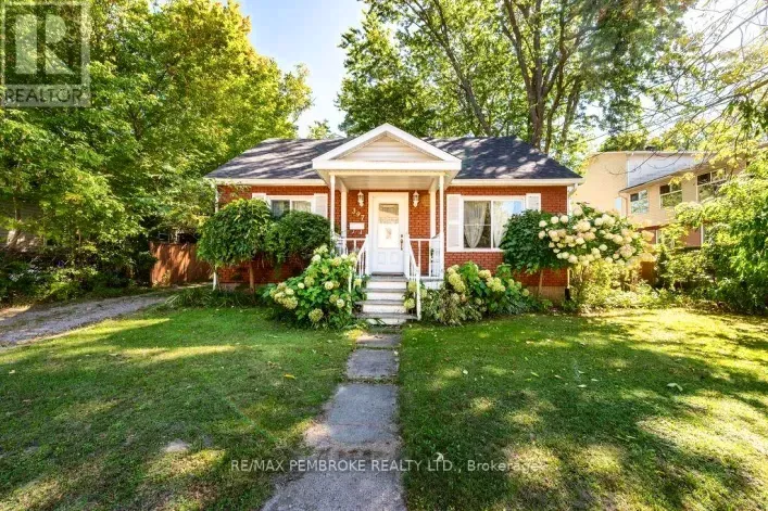 397 TRAFALGAR ROAD, Pembroke
