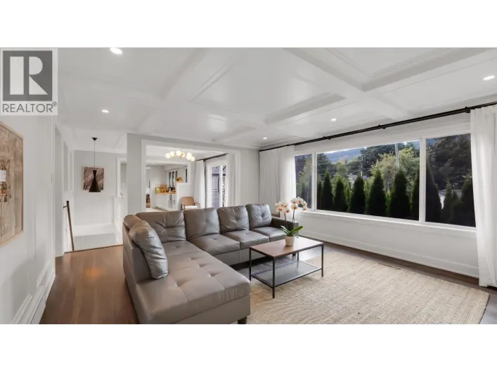 39726 GOVERNMENT ROAD, Squamish