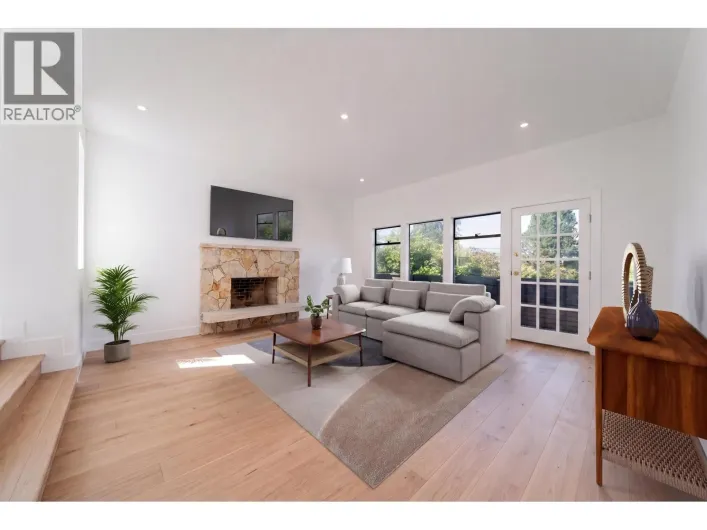3974 W 10TH AVENUE, Vancouver