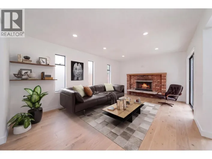 3974 W 10TH AVENUE, Vancouver
