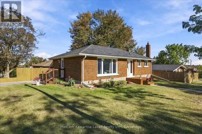 398 APPLEGROVE AVENUE, Peterborough