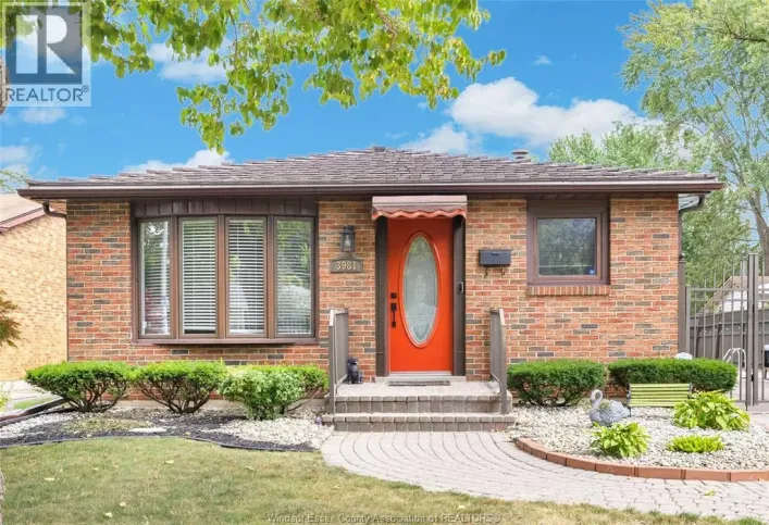 3981 WHITNEY, Windsor
