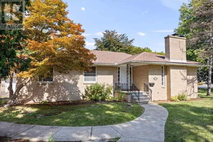 3985 DOUGALL AVENUE, Windsor