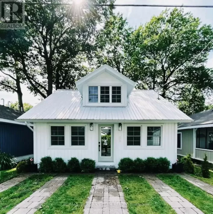 399 ELMWOOD AVENUE, Fort Erie