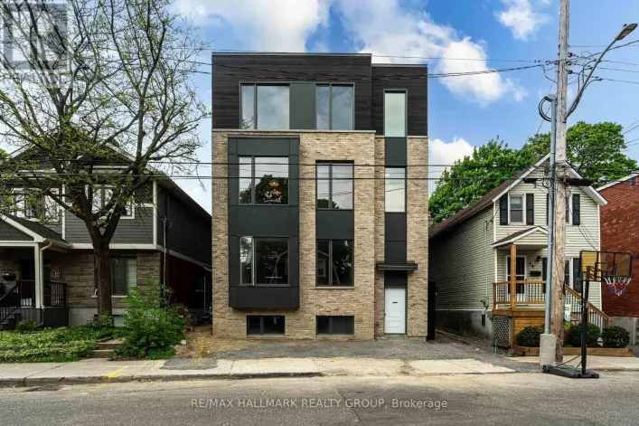 3A - 22 SIMS AVENUE, Ottawa
