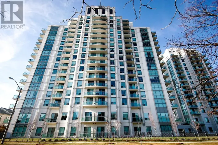 3M - 8 ROSEBANK DRIVE, Toronto