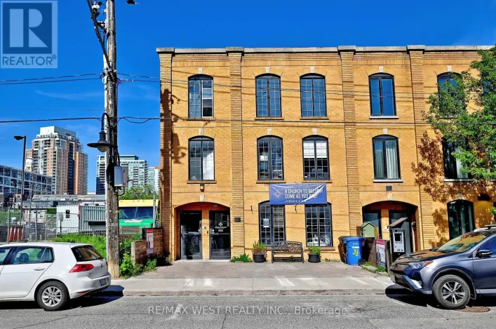 3RD FL - 31 ATLANTIC AVENUE, Toronto