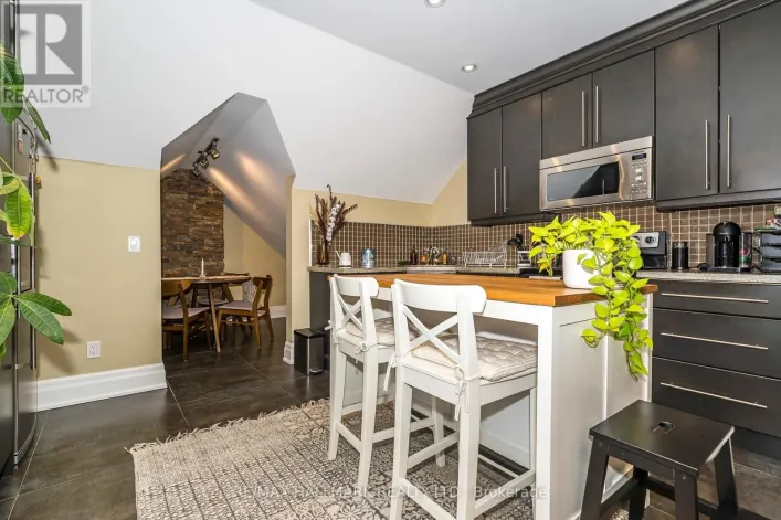 3RD FLOOR - 151 RUSHOLME ROAD, Toronto