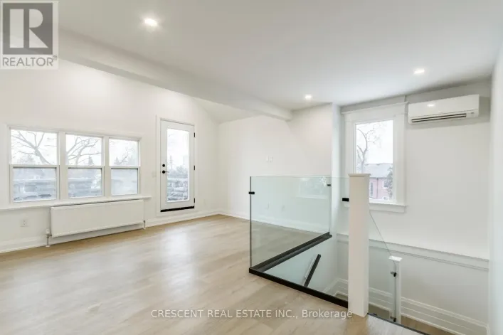 3RD FLOOR - 180 QUEENS DRIVE, Toronto