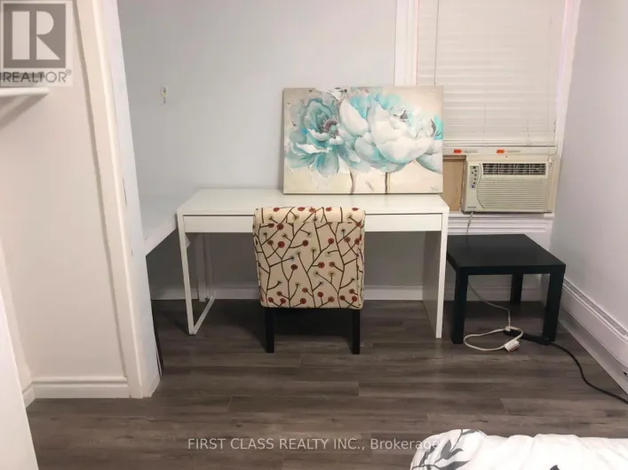 3RD FLOOR - 524 BATHURST STREET, Toronto