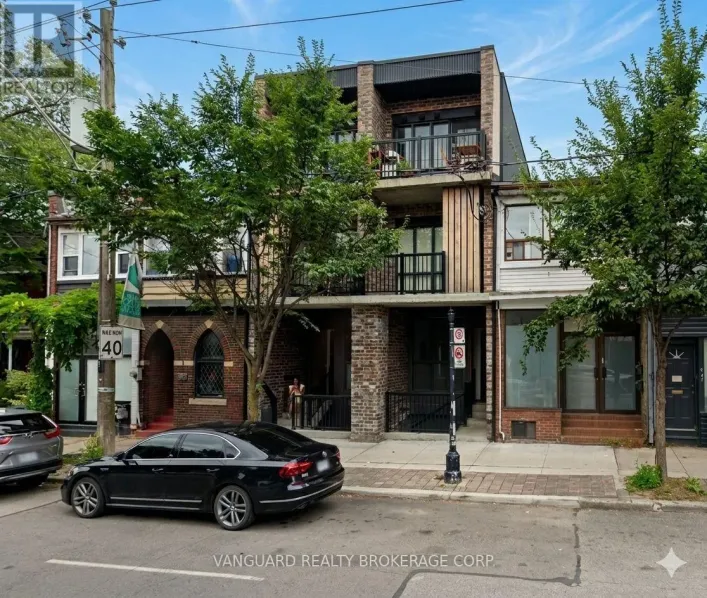 3RD FLOOR - 984 DOVERCOURT ROAD, Toronto
