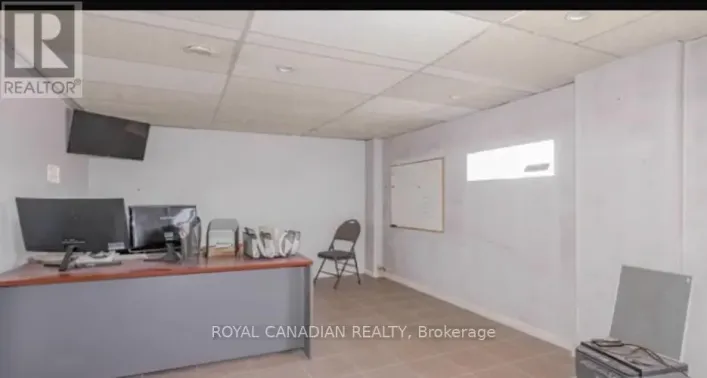 4 - 11 GOODMARK PLACE, Toronto