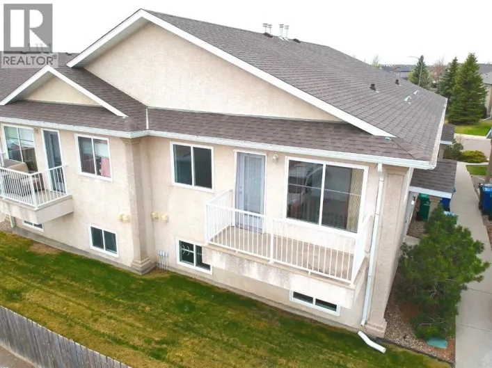 4, 11 Highlands Place W, Lethbridge