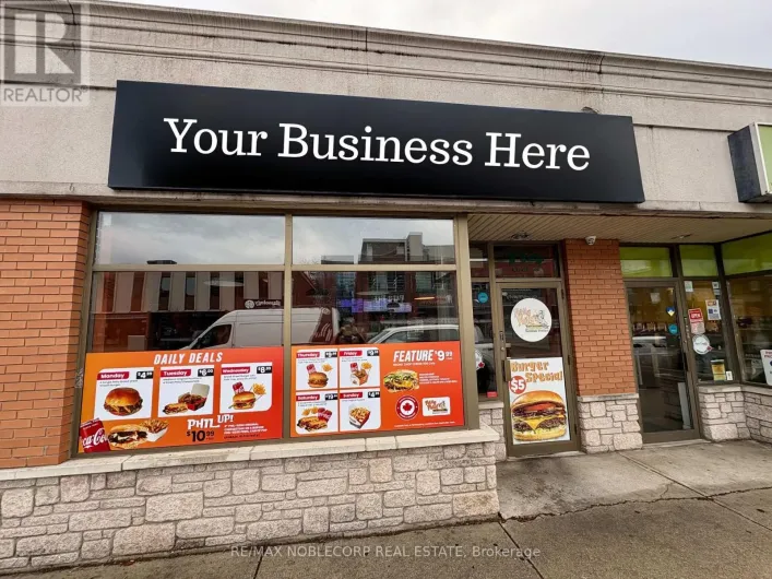 4 - 114 LAKESHORE ROAD E, Mississauga