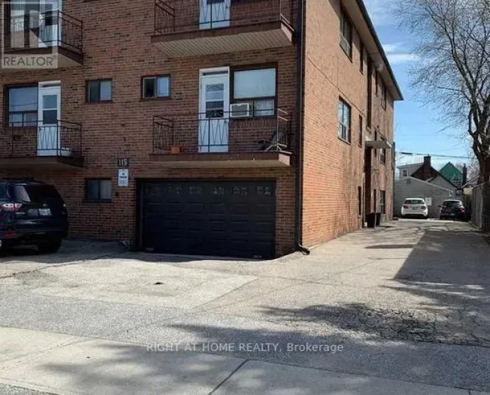 4 - 115 EIGHTH STREET, Toronto