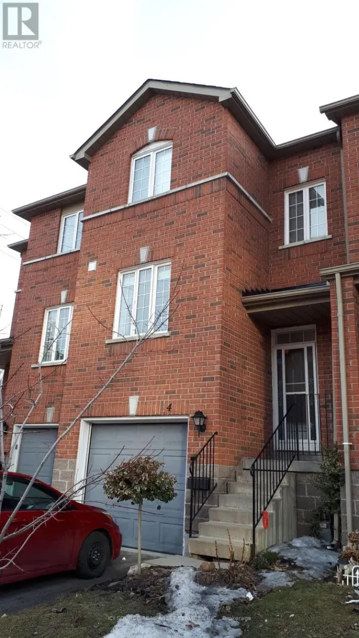 4 - 120 RAILROAD STREET, Brampton