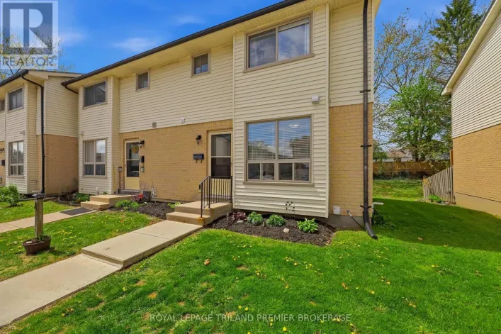 4 - 135 BELMONT DRIVE, London South