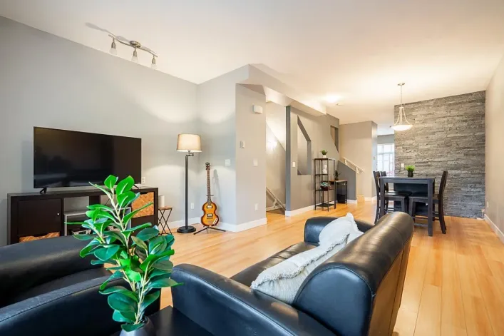 4 13899 LAUREL DRIVE, Surrey