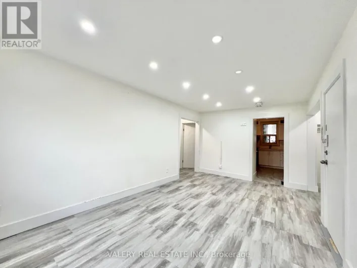 4 - 15 STAVEBANK ROAD N, Mississauga