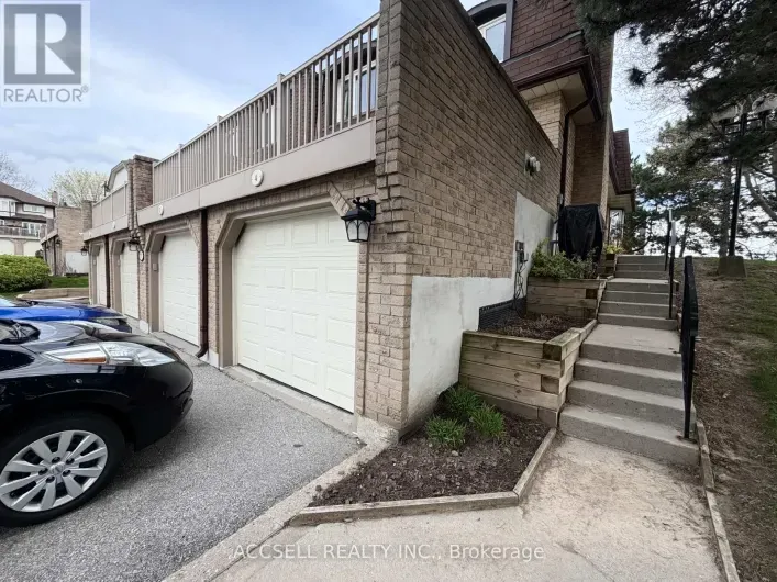 4 - 1510 UPPER MIDDLE ROAD, Burlington