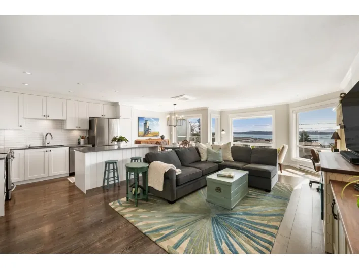 4 15139 BUENA VISTA AVENUE, White Rock