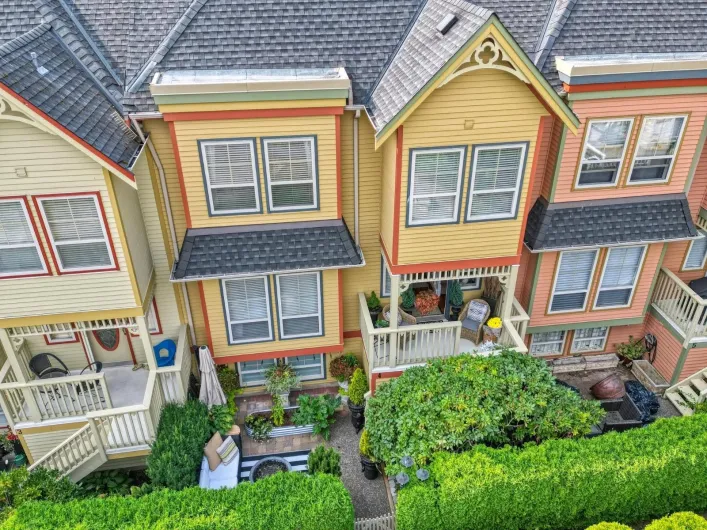 4 15151 BUENA VISTA AVENUE, White Rock